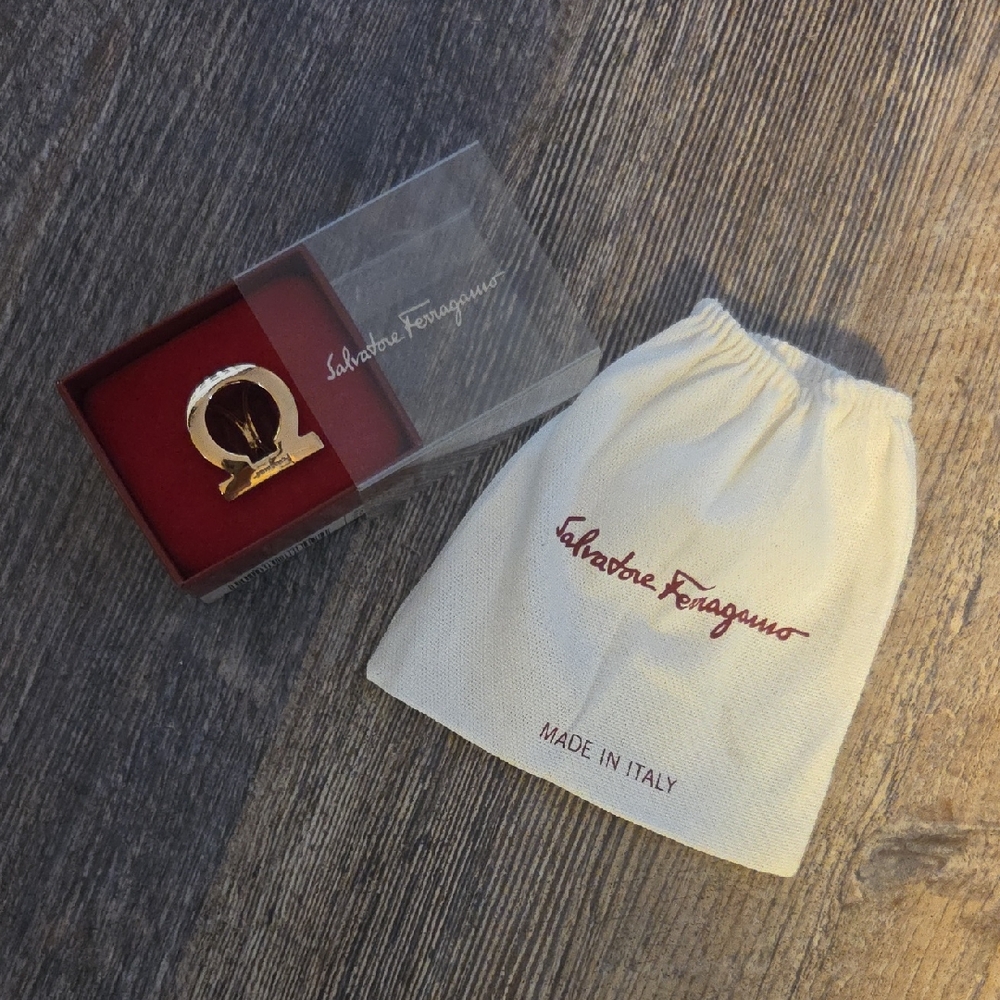 Salvatore Ferragamo Scarf Ring With Box And Dust Bag Gold Buckle with Pouch